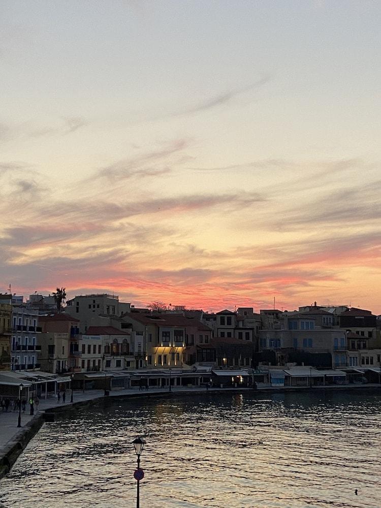 Divino Suites Chania Ханя Екстериор снимка